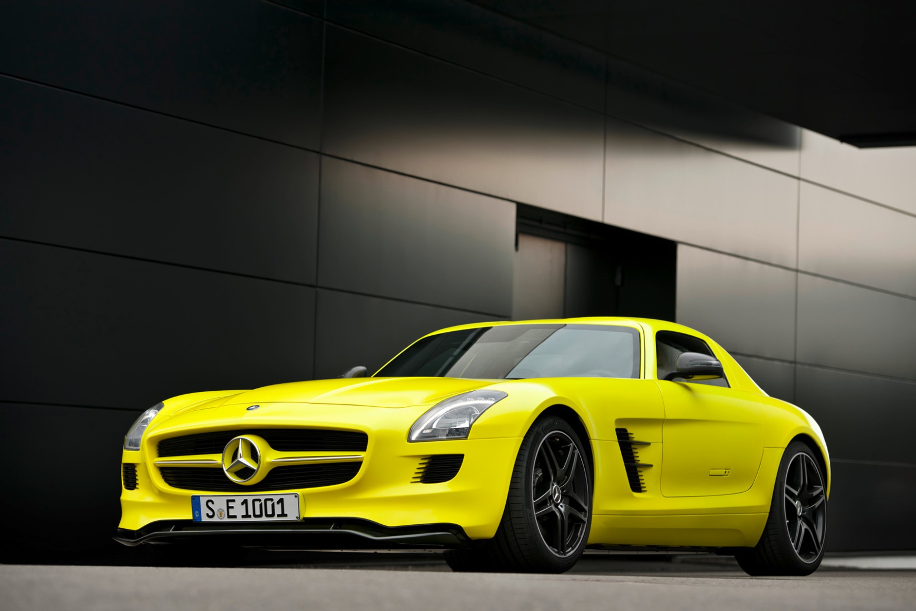 Mercedes SLS AMG E-Cell to największa rewolucja w historii motoryzacji