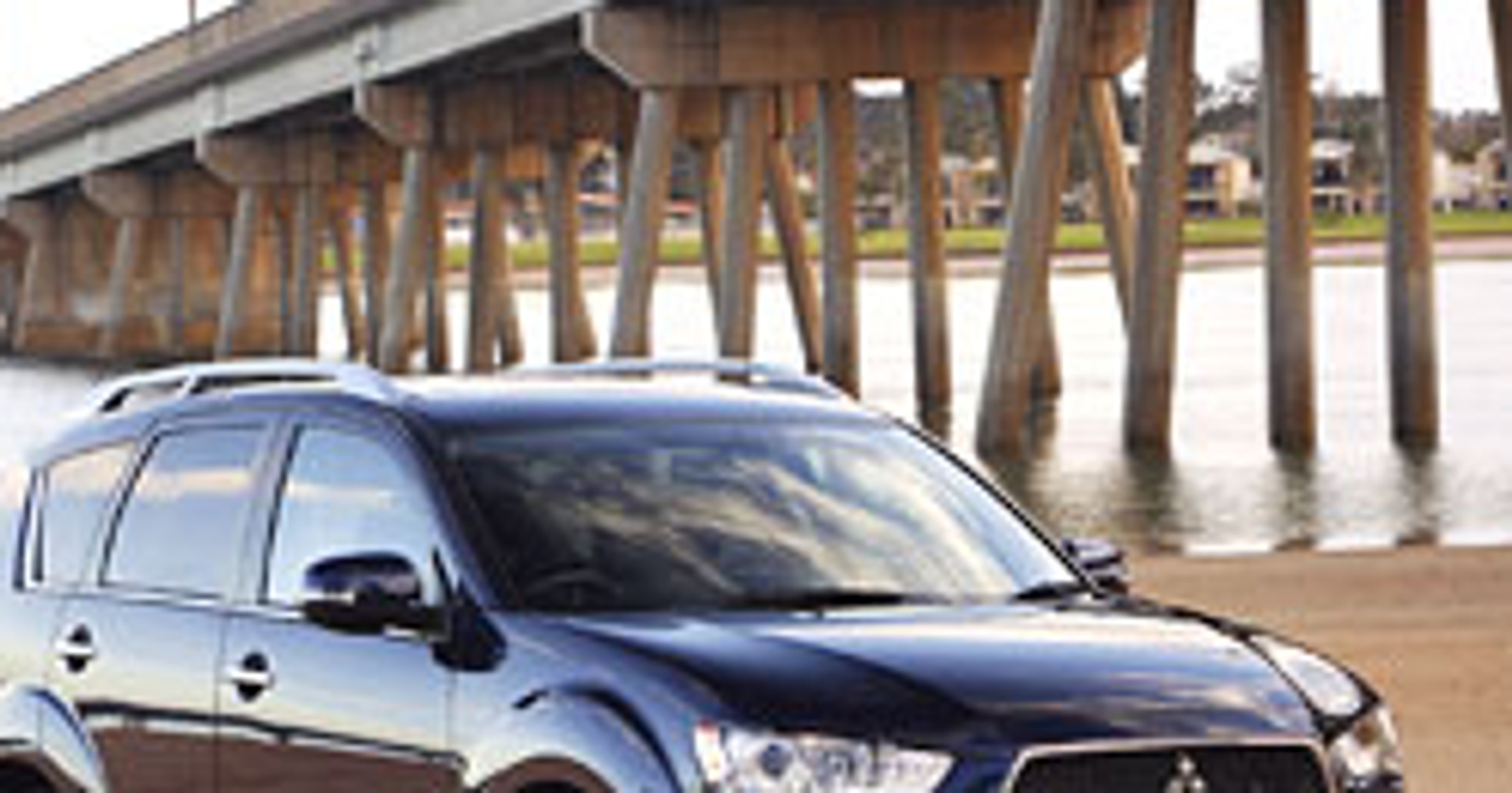 Mitsubishi Outlander otrzymał twarz Lancera, już jest w Australii
