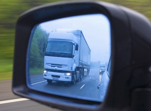 Bramownice nie spełniają norm, zagrażają kierowcom