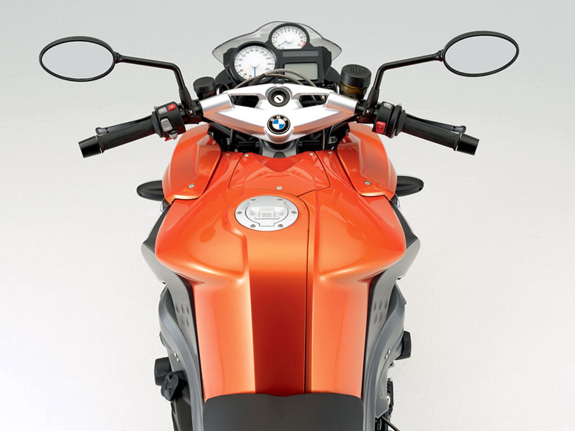 BMW Motorrad 2009: K 1300 S, K 1300 R, K 1300 GT (3x wideo HD!)