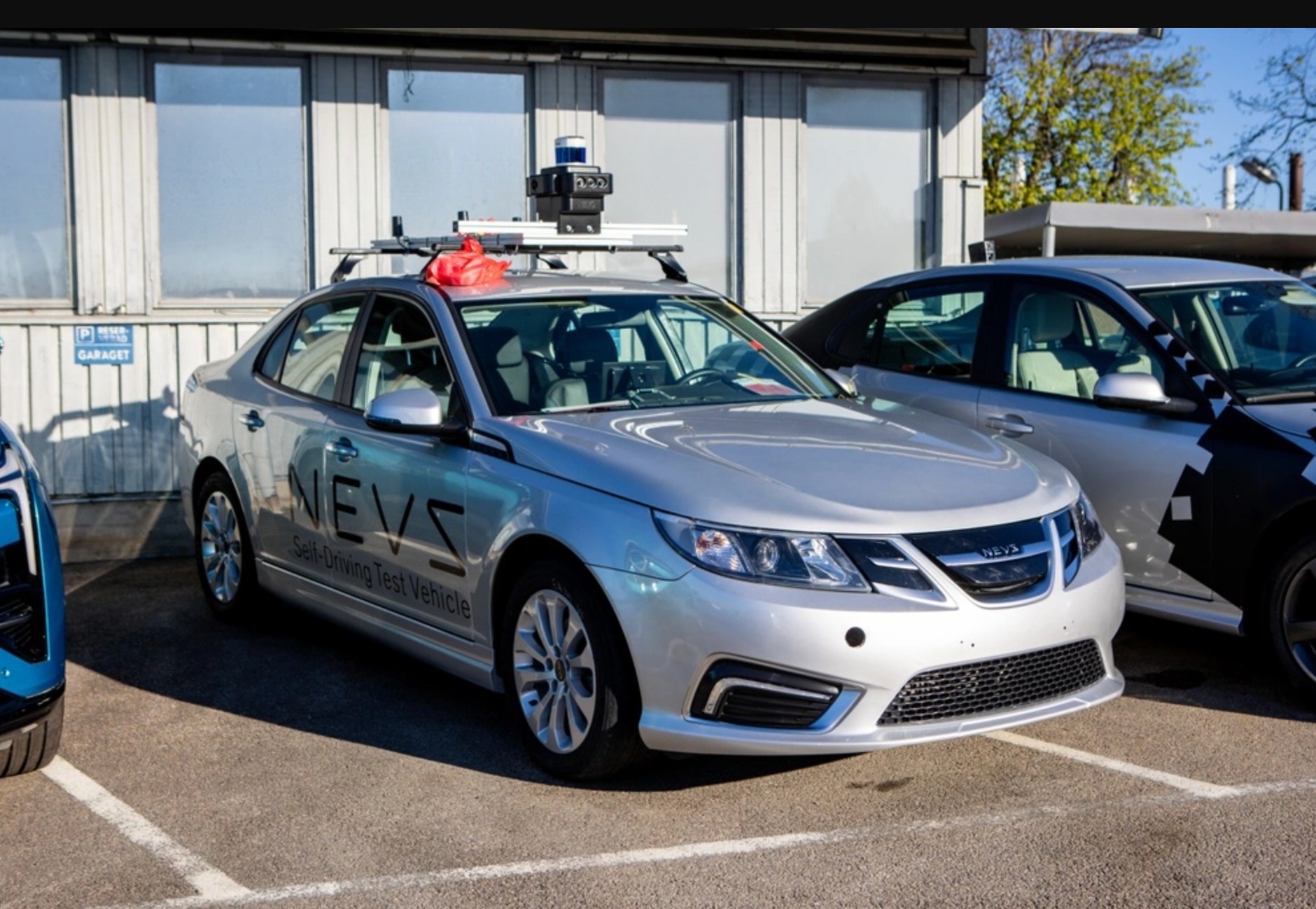 Jeden z prototypów auta autonomicznego, którego bazą był Saab 9-3