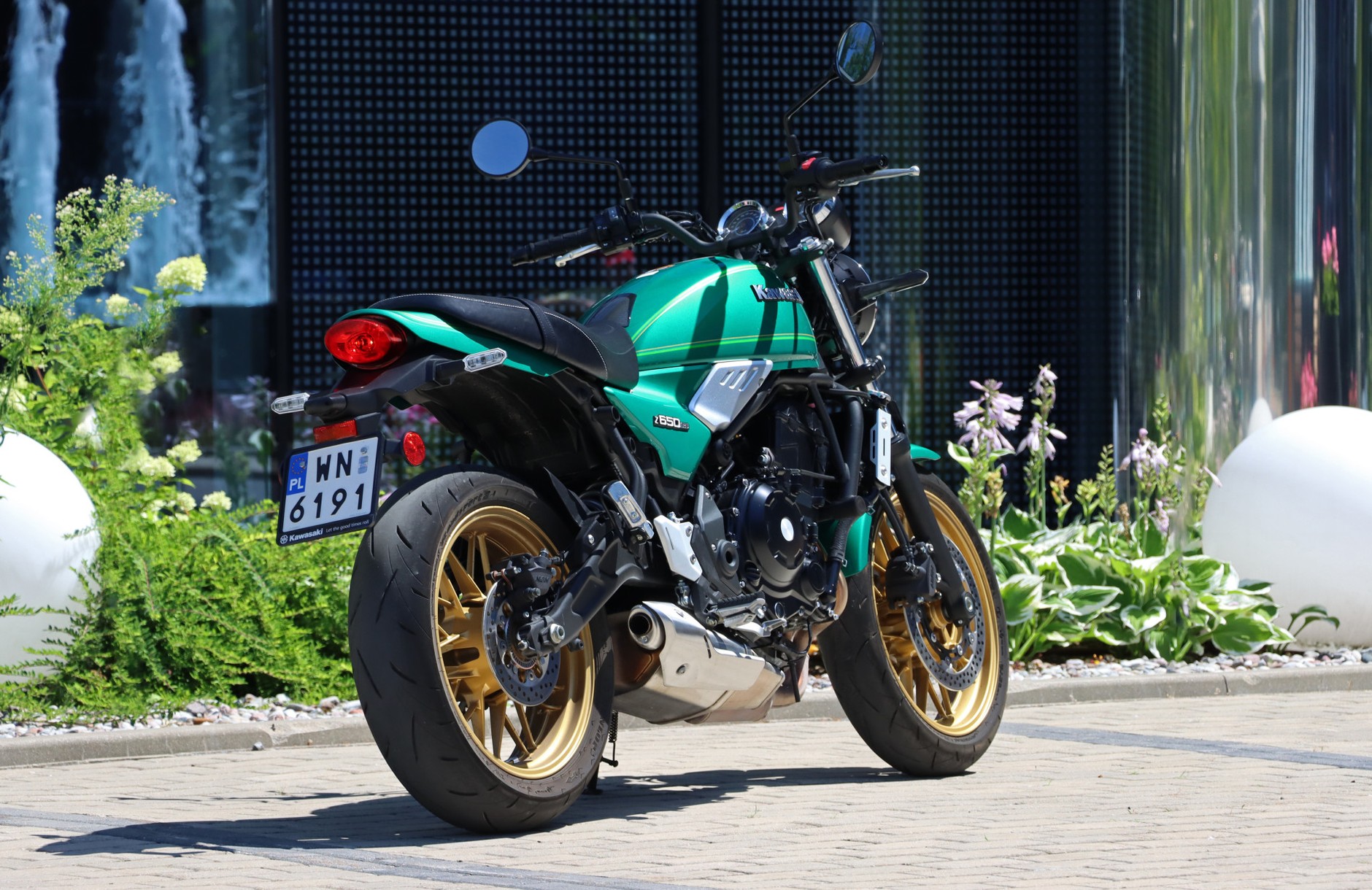 Kawasaki Z650RS 2022 1. generacja