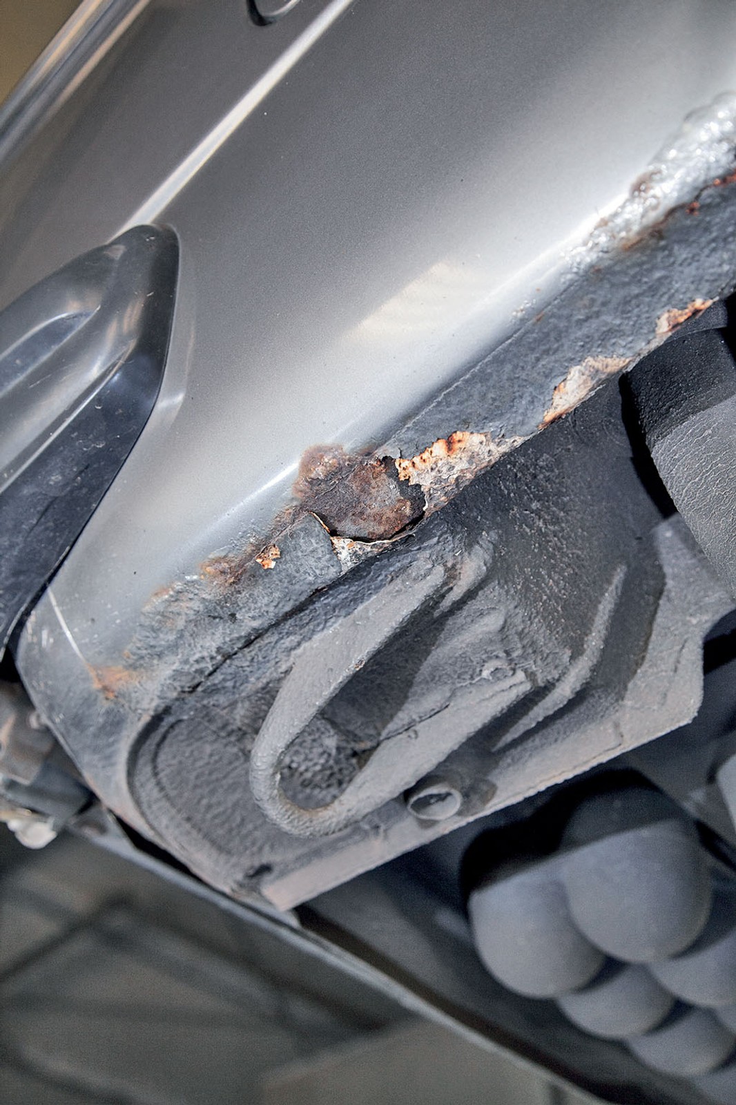 Jak skutecznie zabezpieczyć auto przed korozją?