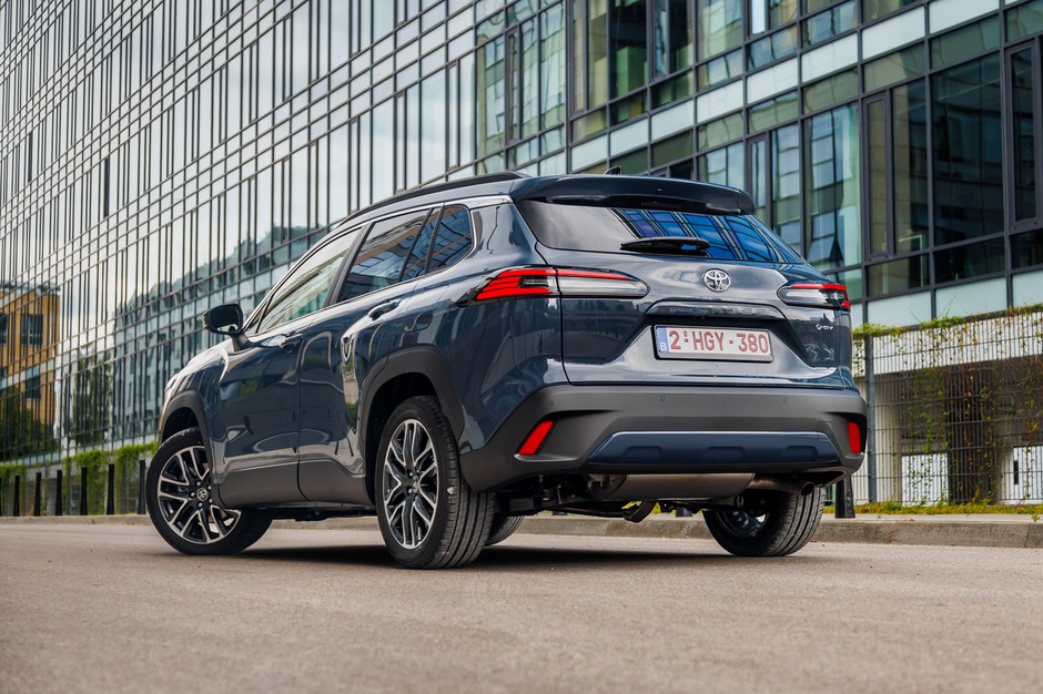 Toyota Corolla Cross Executive 2.0 Hybrid Dynamic Force 178 KM AWD-i e-CVT