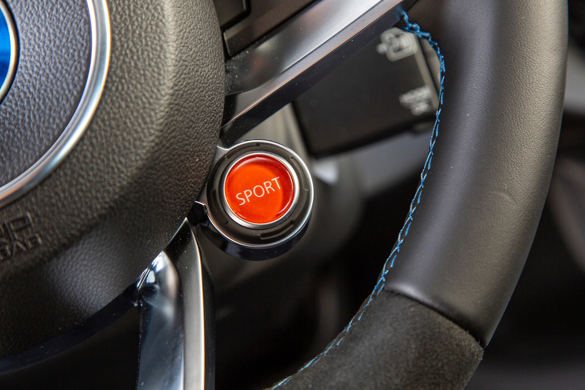 Alpine A110 - ma styl, superosiągi i... historię