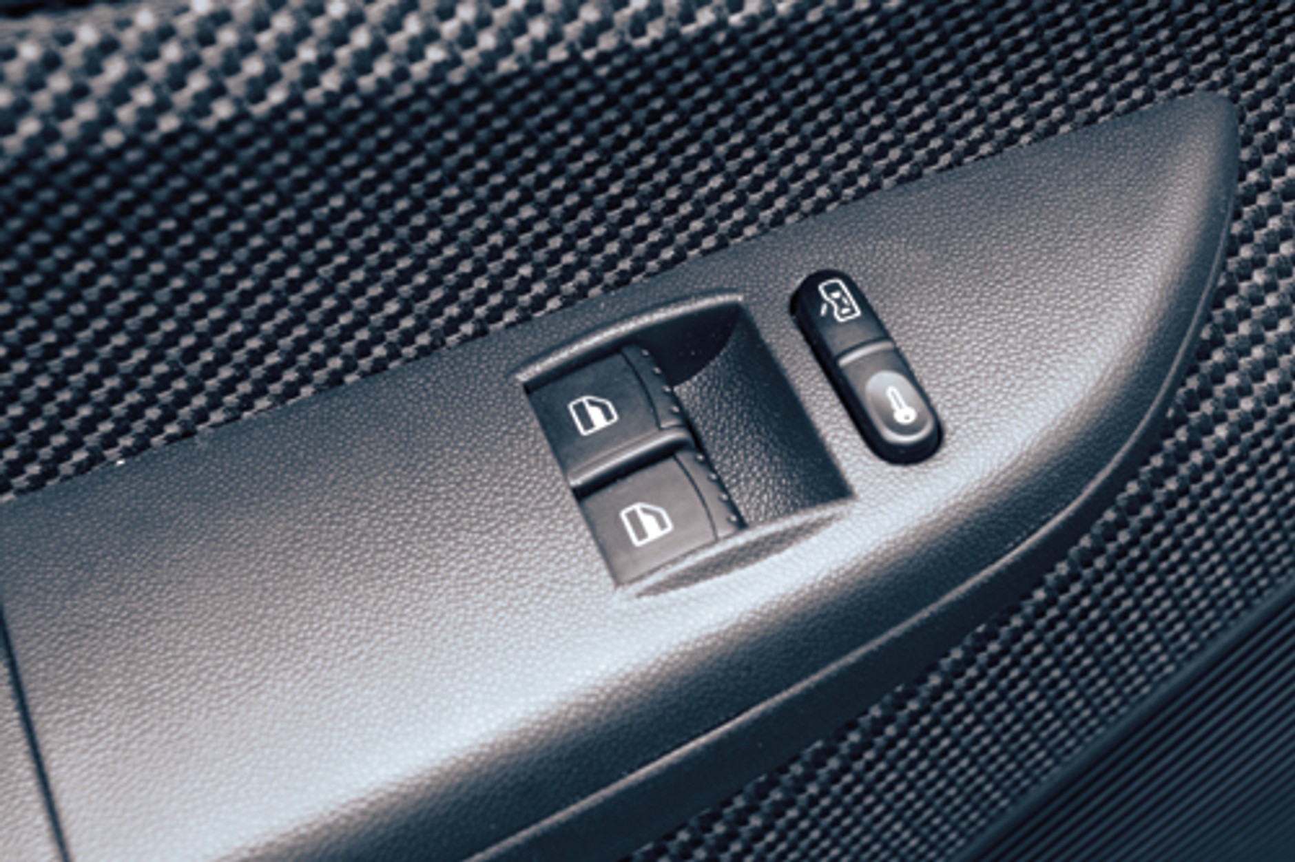 Renault Clio II, Skoda Fabia, Fiat Punto II - Samochody spod lady