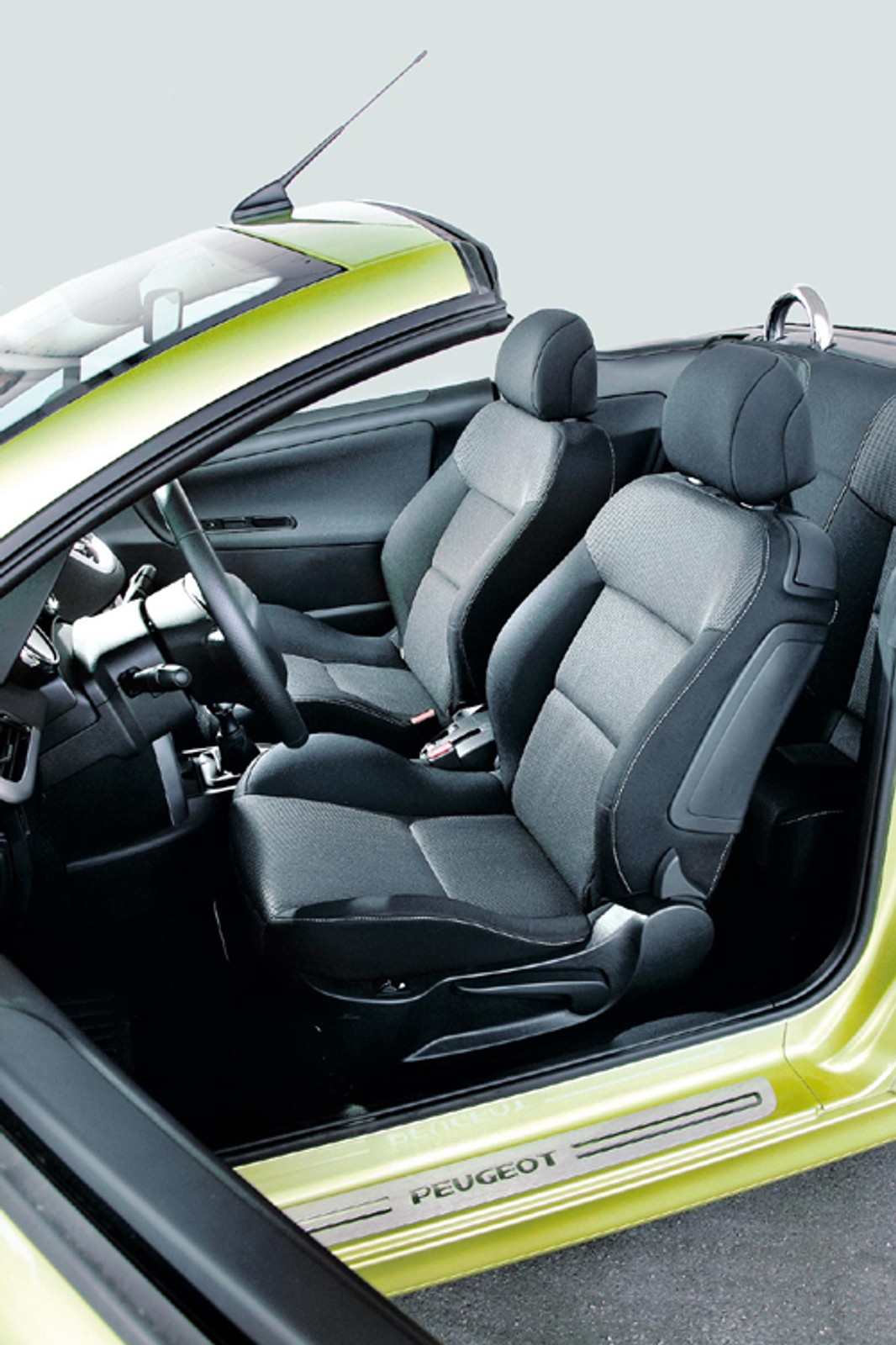 Opel Tigra, Peugeot 207CC, Mitsubishi Colt CZC - Na słońce i na deszcz!