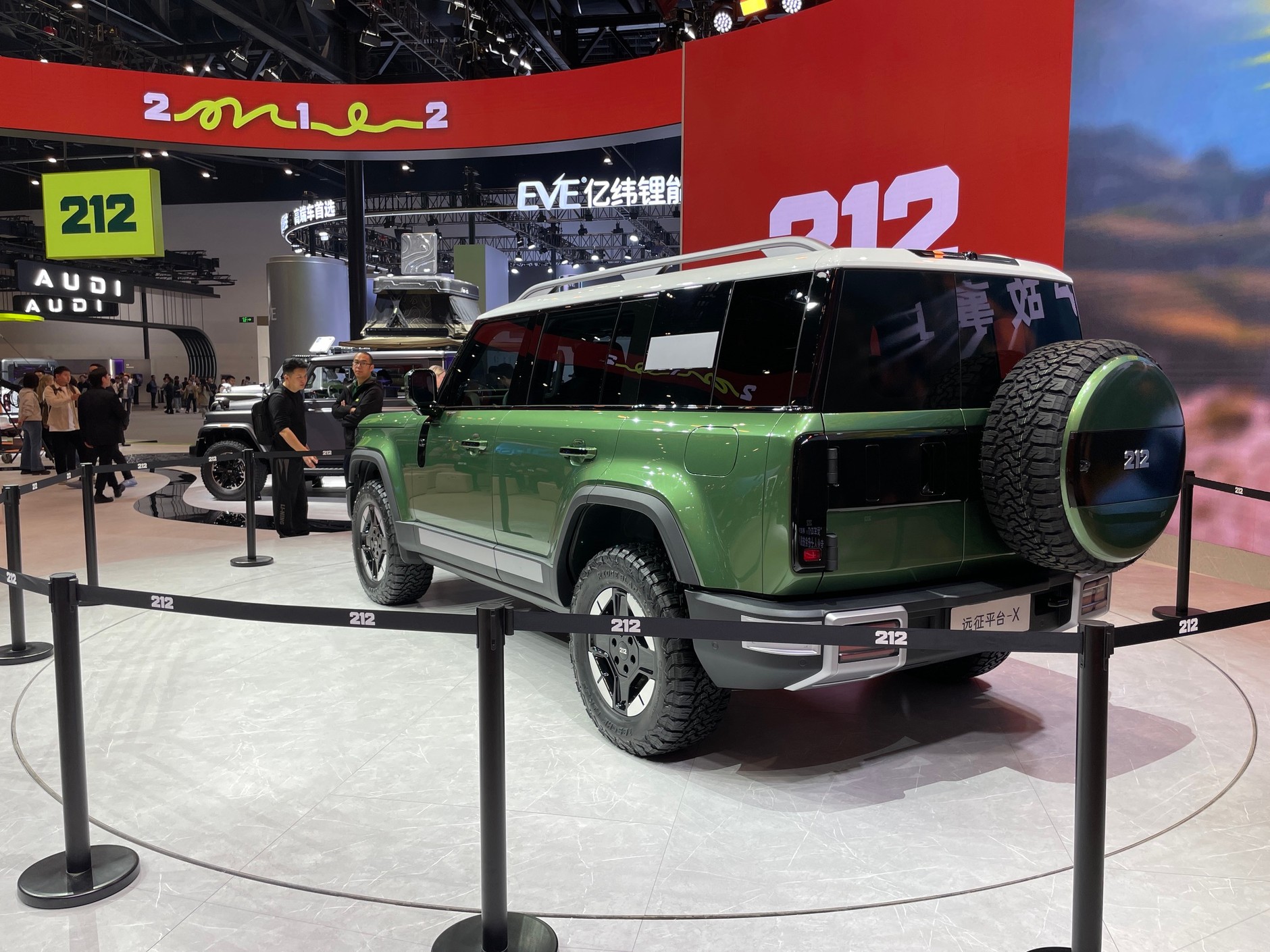 Chińskie terenówki BAW 212 na targach Auto China 2026 w Pekinie