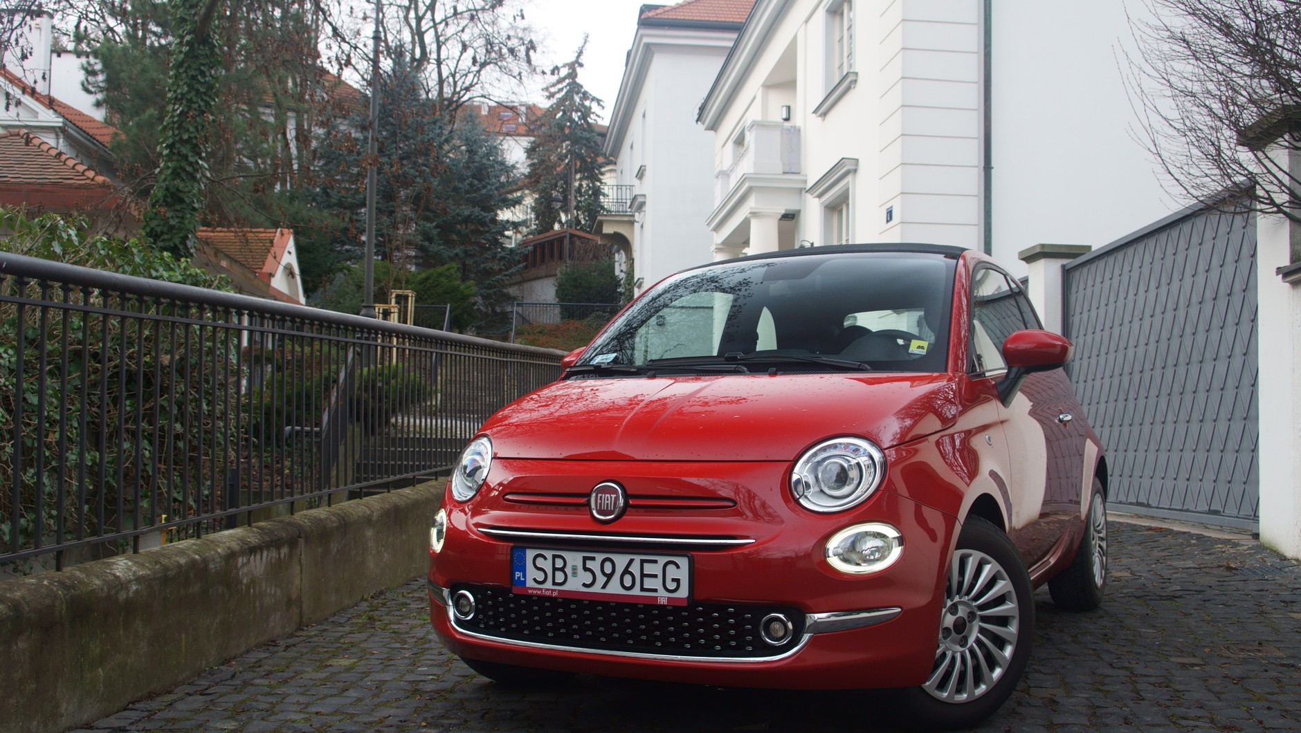 Fiat 500C 1.0 Hybrid (RED)