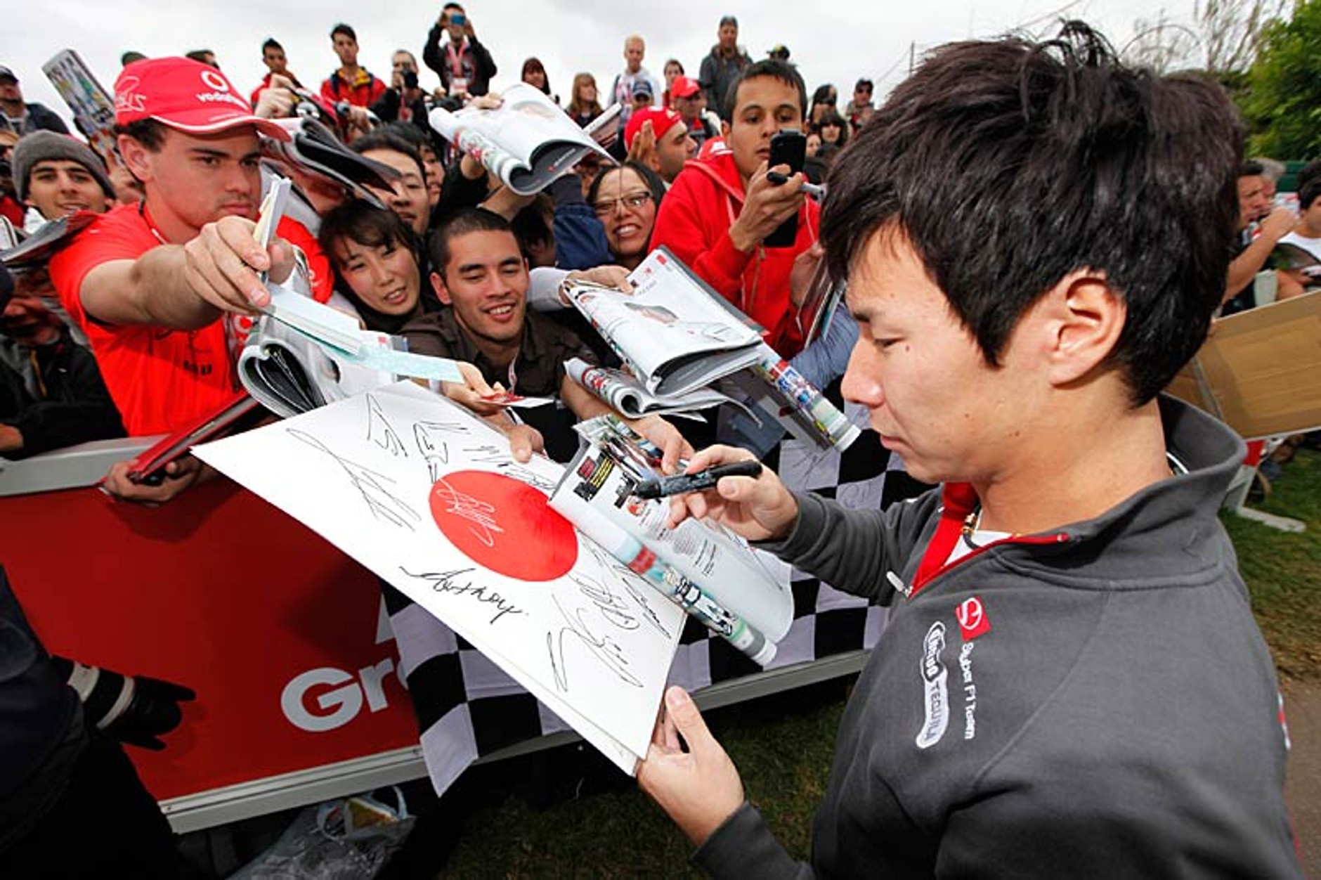 Grand Prix Australii 2011: Vettel znokautował rywali, Pietrow rewelacyjnie zastąpił Kubicę (relacja, wyniki)