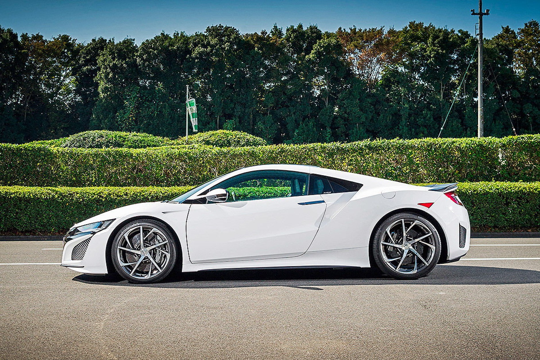 Honda odpala hybrydową rakietę - wielki powrót Hondy NSX