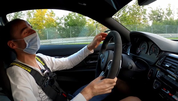 Robert Kubica wypożyczył BMW M4 i... pokazał jak przejechać Nurburgring [Nagranie]