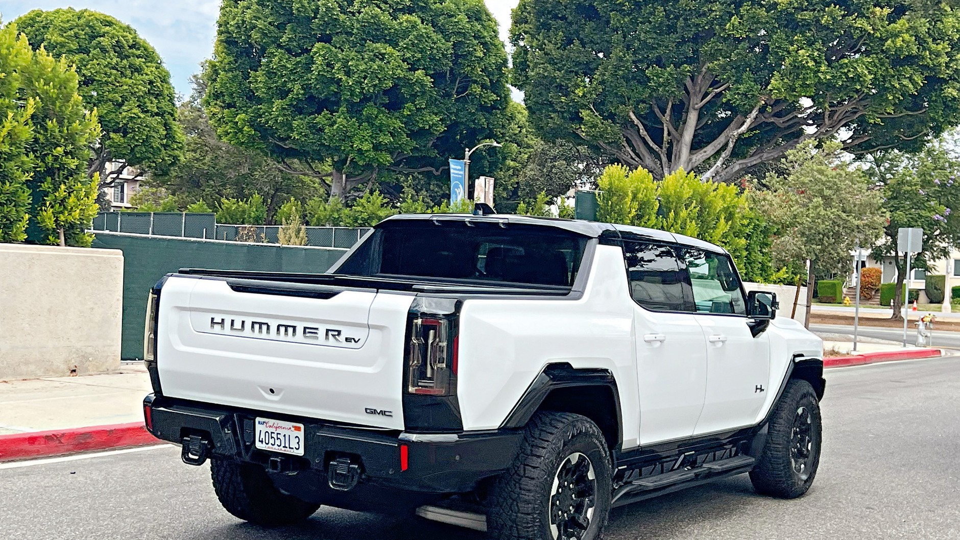 Najpierw pikap, potem na rynek wejdzie także elektryczny SUV