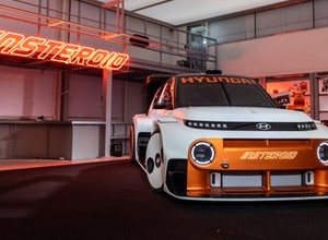 Hyundai podał sterydy Insterowi. Tak powstał INSTEROID. Ma tryb DRIFT