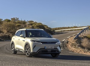 Chiński gigant stracił cierpliwość. BYD zmienia się na naszych oczach specjalnie dla Europy