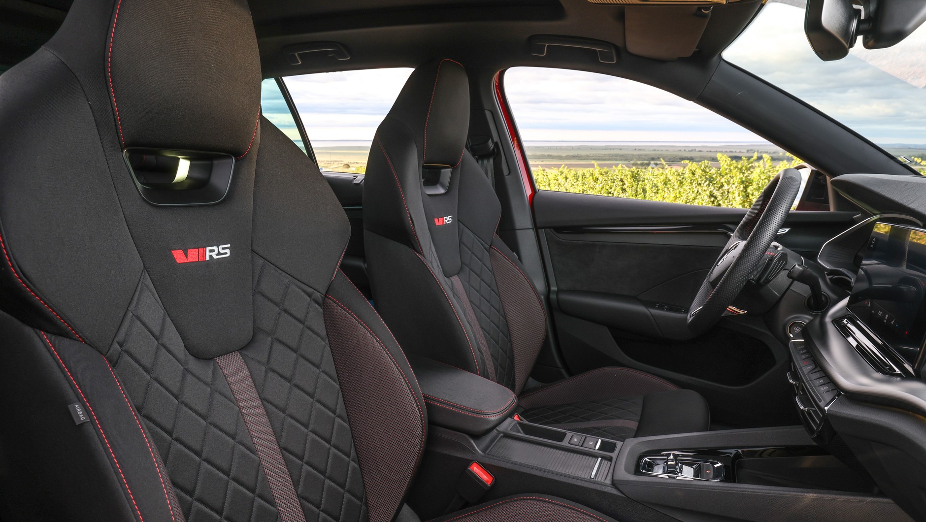 Skoda Octavia RS iV - sportowe fotele