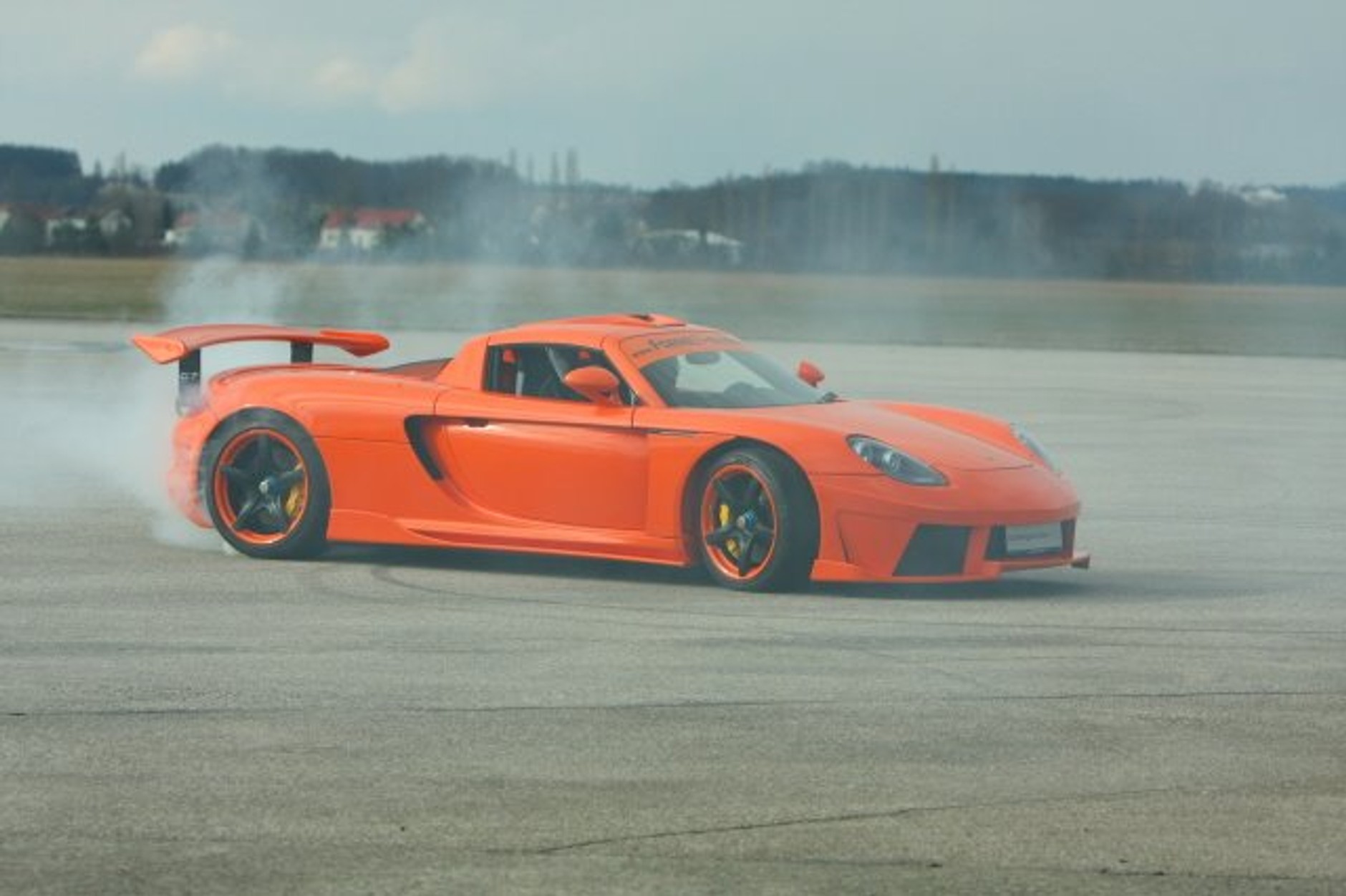 Porsche Carrera GT – bodykit firmy Koenigseder