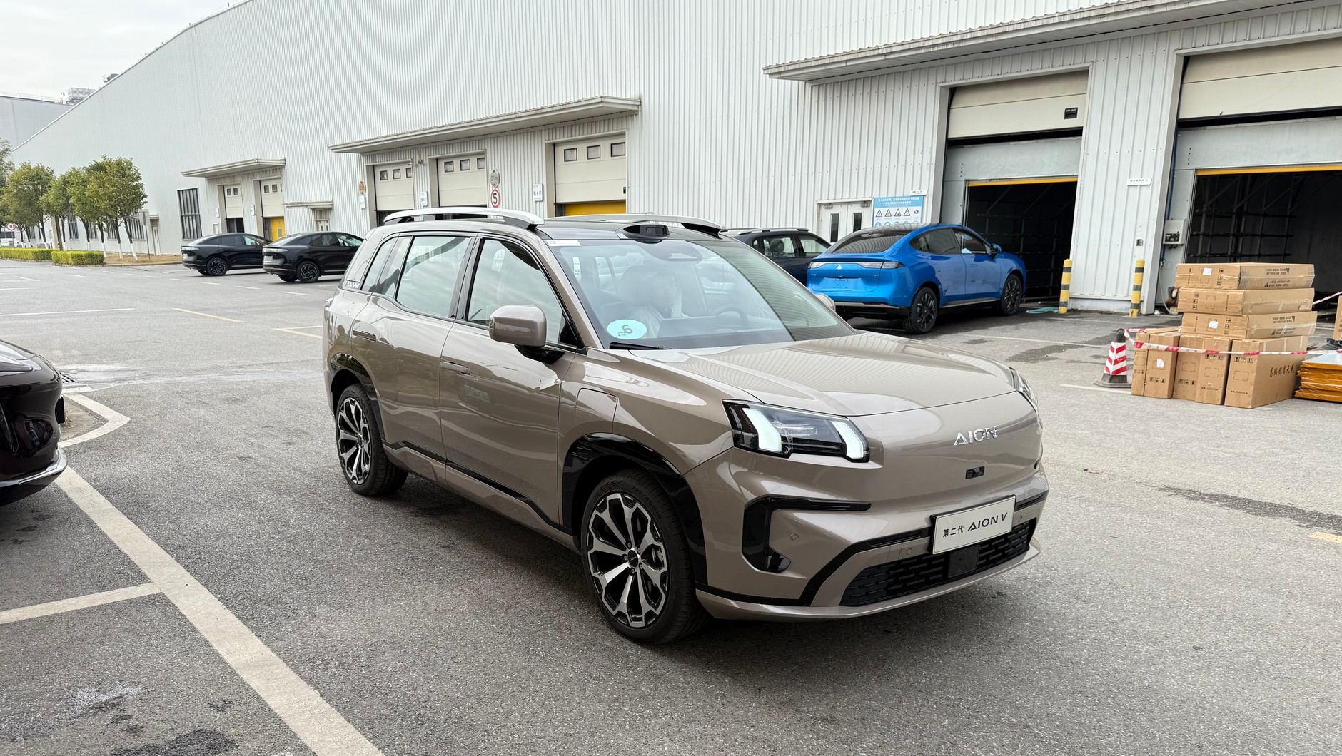 GAC Aion V, a w tle GAC Hyptec HT, czyli dwa pierwsze modele GAC w Polsce