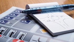 15 pytań z egzaminu na prawo jazdy. Trudno będzie zdobyć komplet punktów. Spróbujesz?