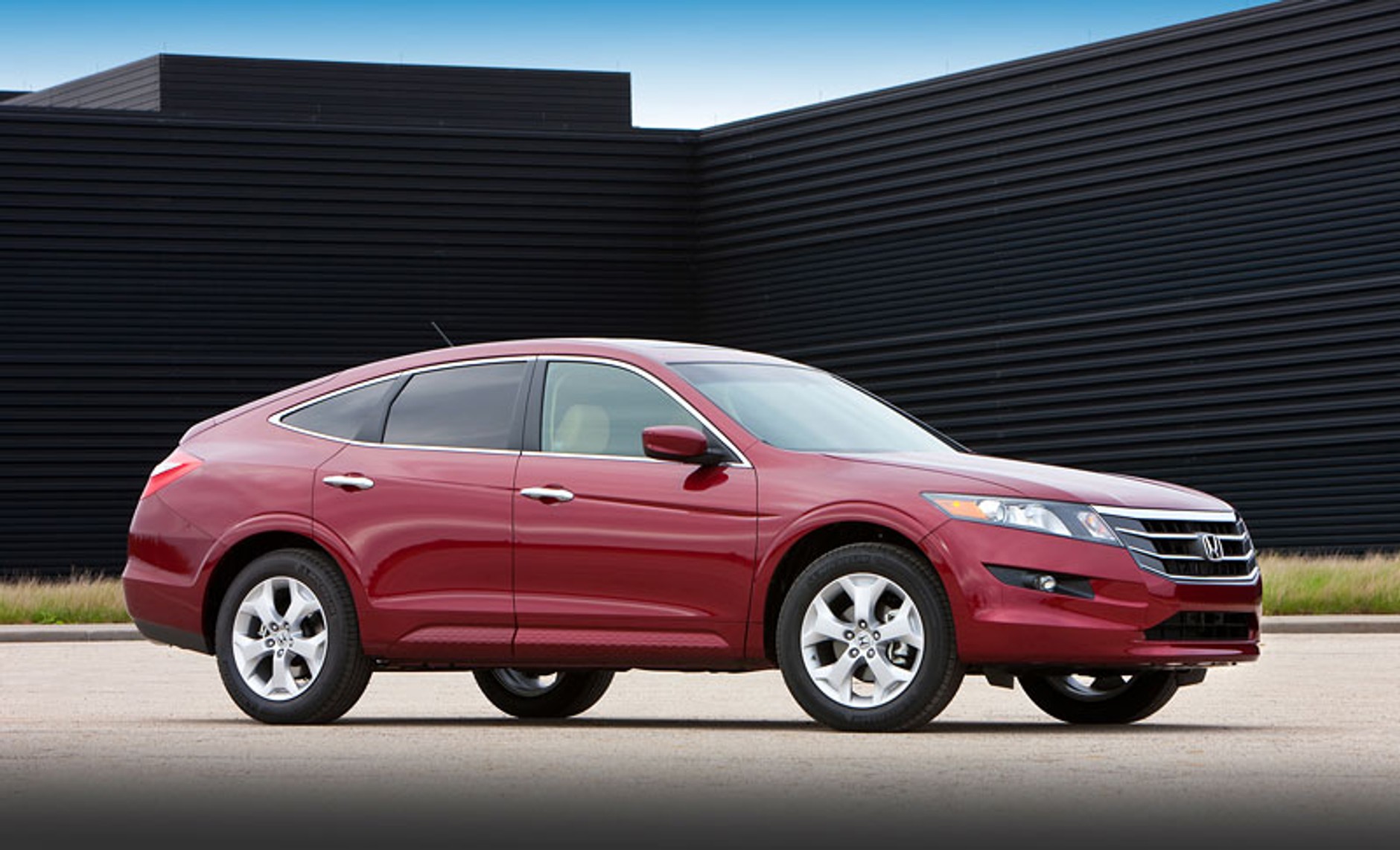 Honda Accord Crosstour: kolejny mikst liftbacka, coupé i SUV-a