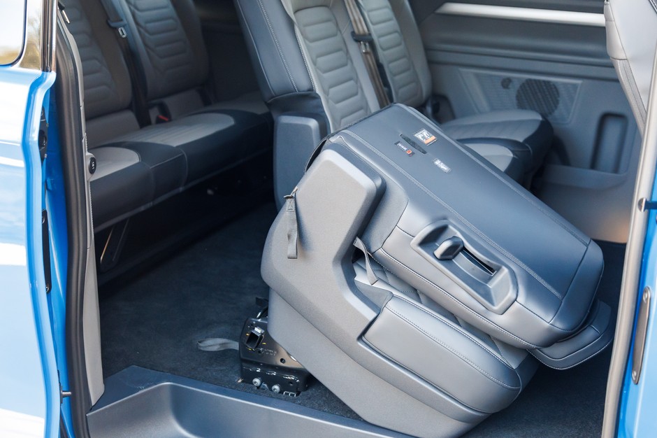 Volkswagen Caravelle T7 EV