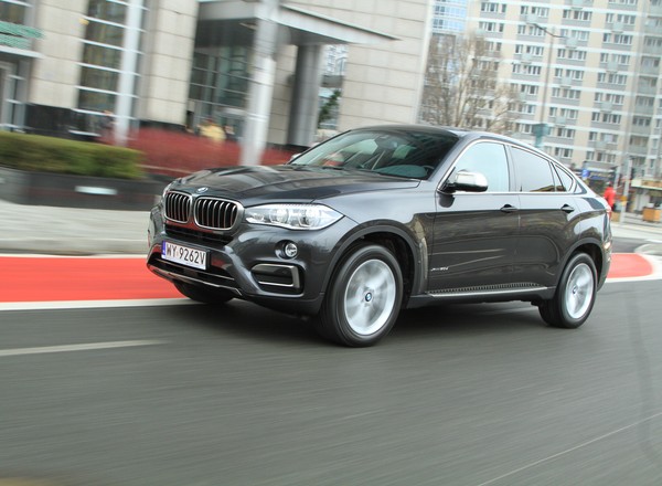Poważny problem BMW - ważne dla podróżujących z dziećmi