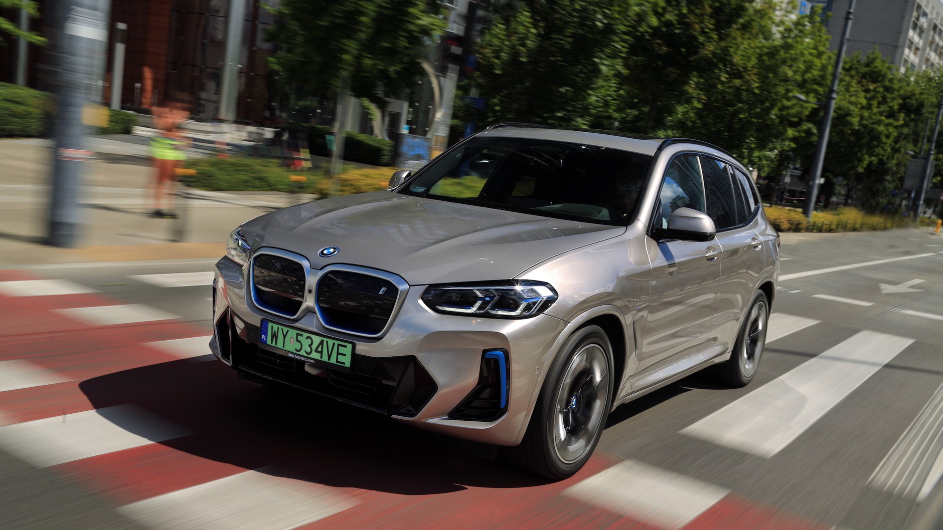 BMW iX3