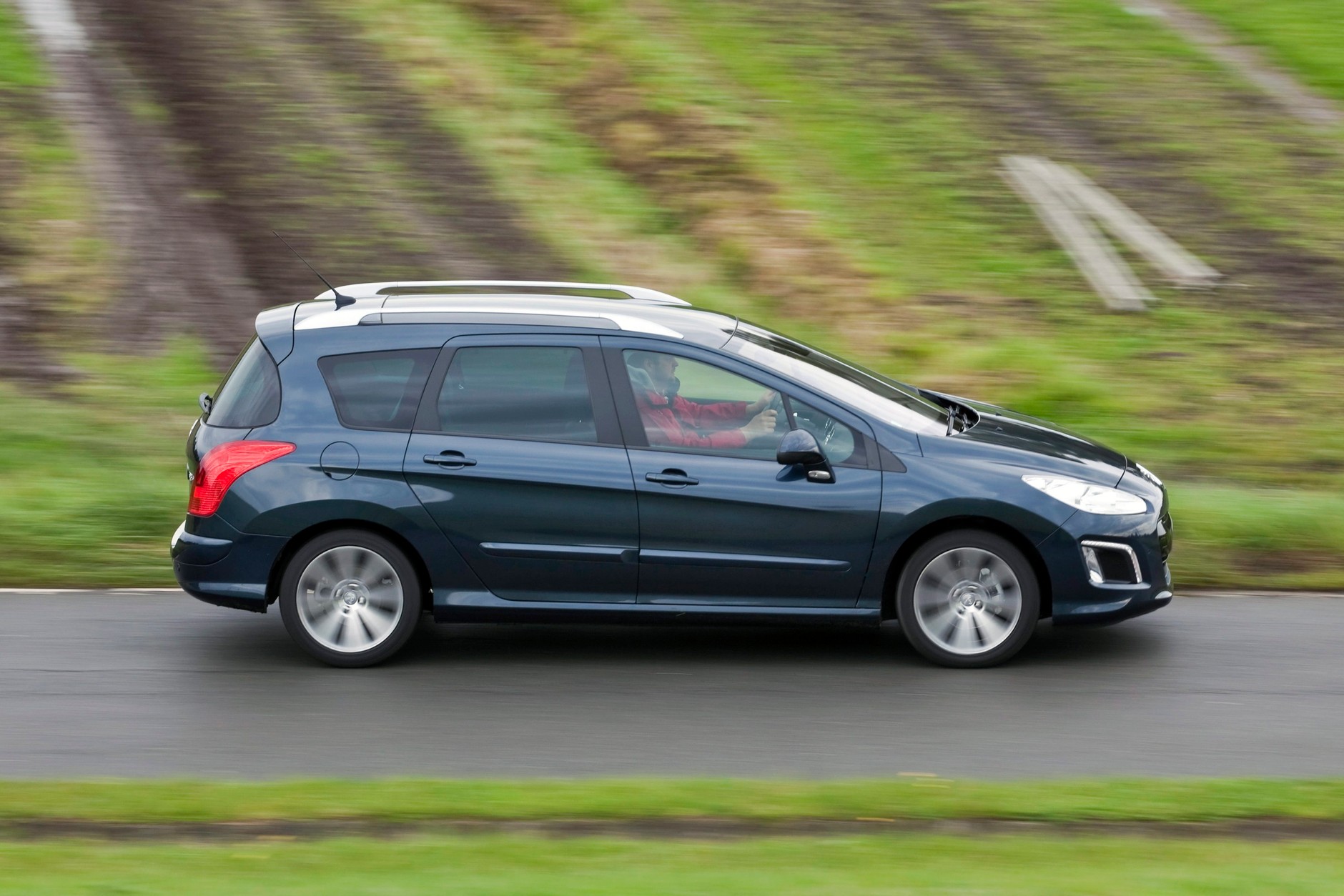 Porównanie: używane kombi za 20-25 tys. zł