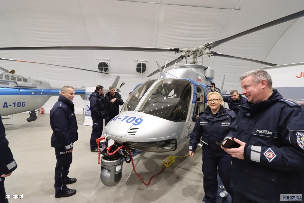 Policyjny śmigłowiec Bell-407GXi