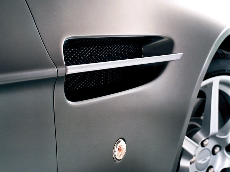 Aston Martin V8 Vantage: mocniejszy i szybszy