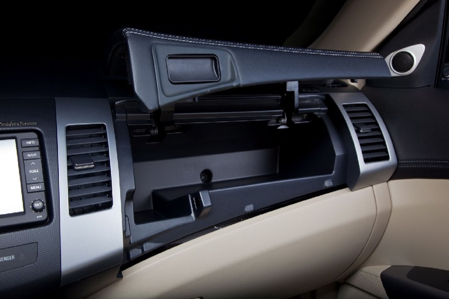 Mitsubishi Outlander - Kolejna generacja trafiła do salonów