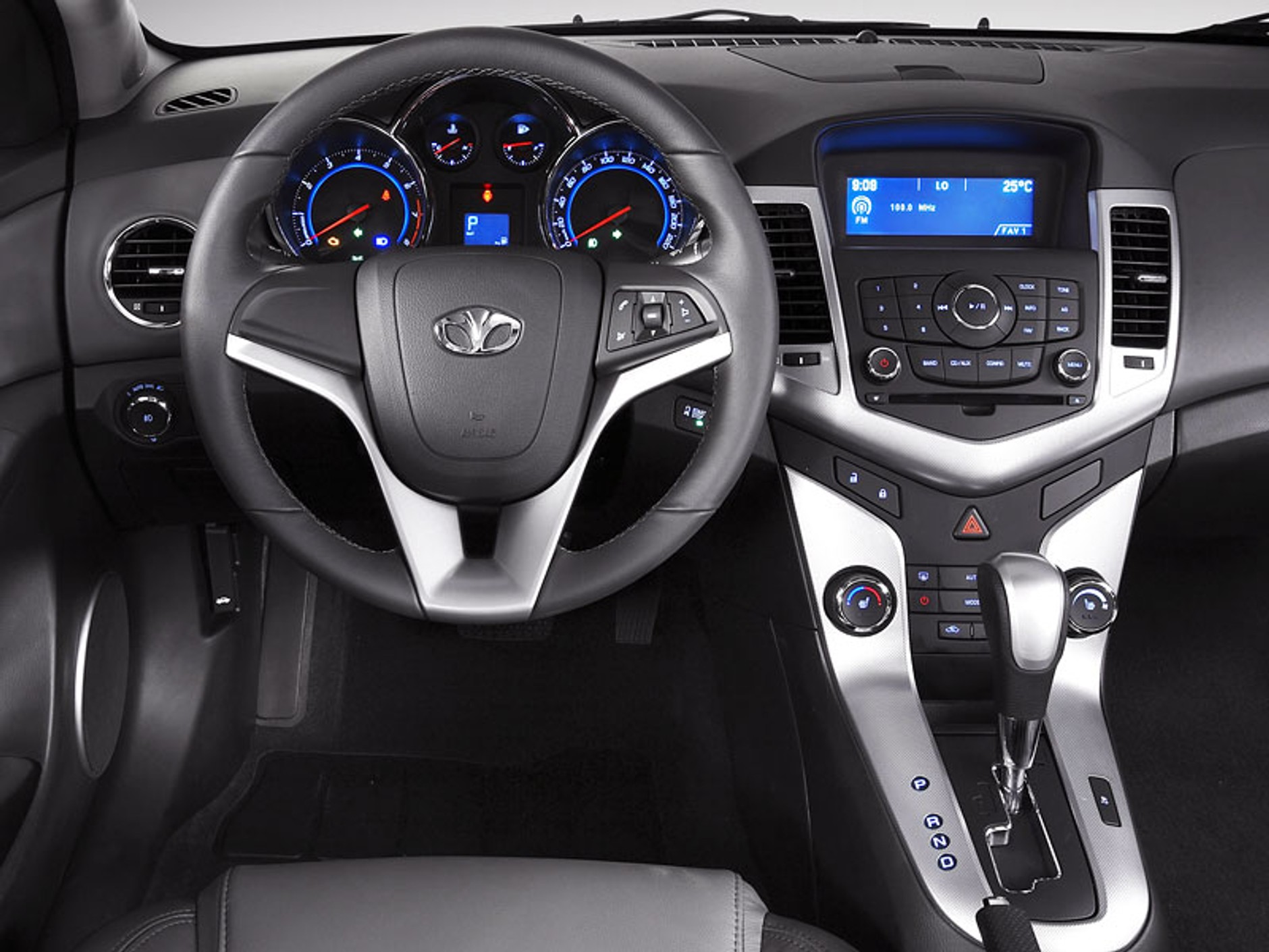 Chevrolet Cruze jest już sprzedawany w Korei (fotogaleria)