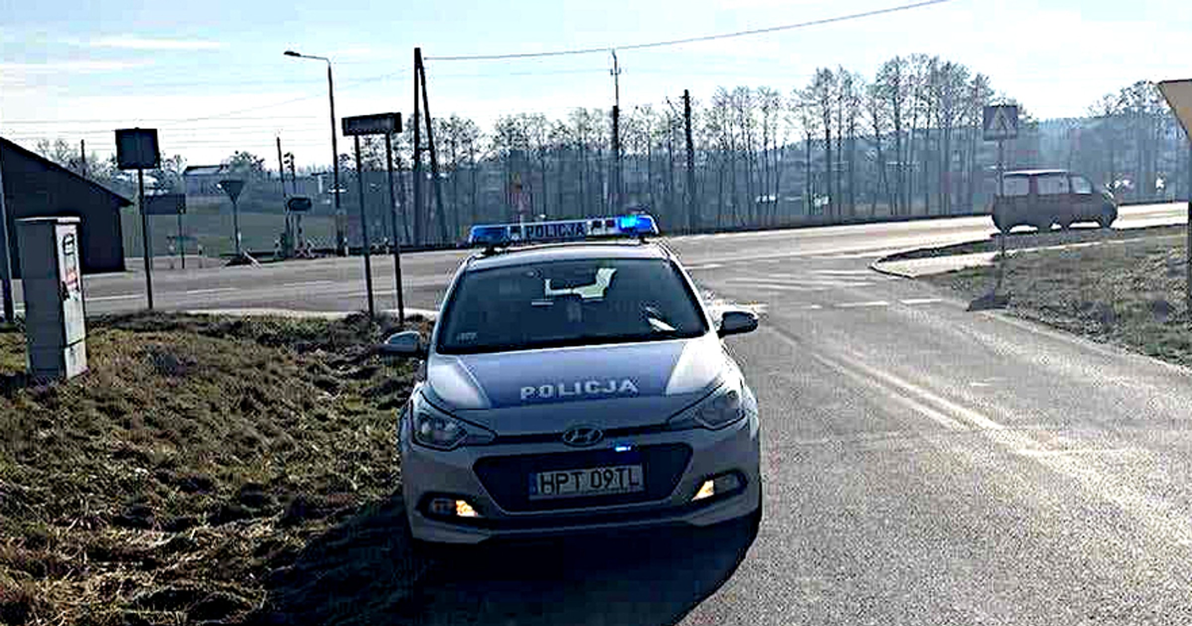 Zdarzenia drogowe i zatrzymanie poszukiwanego przez Interpol