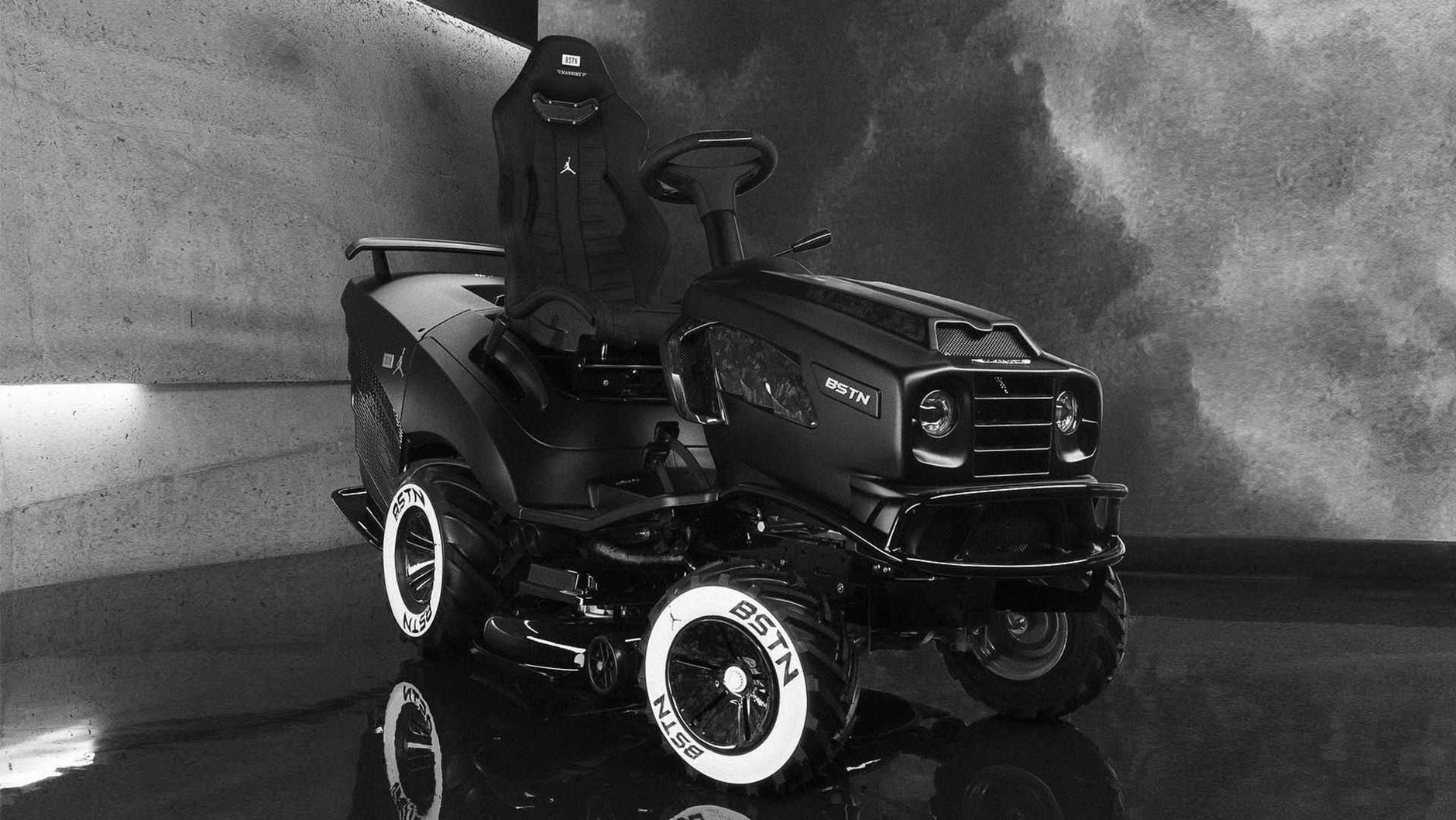 Niemiecki tuner Mansory stworzył... kosiarkę ogrodową