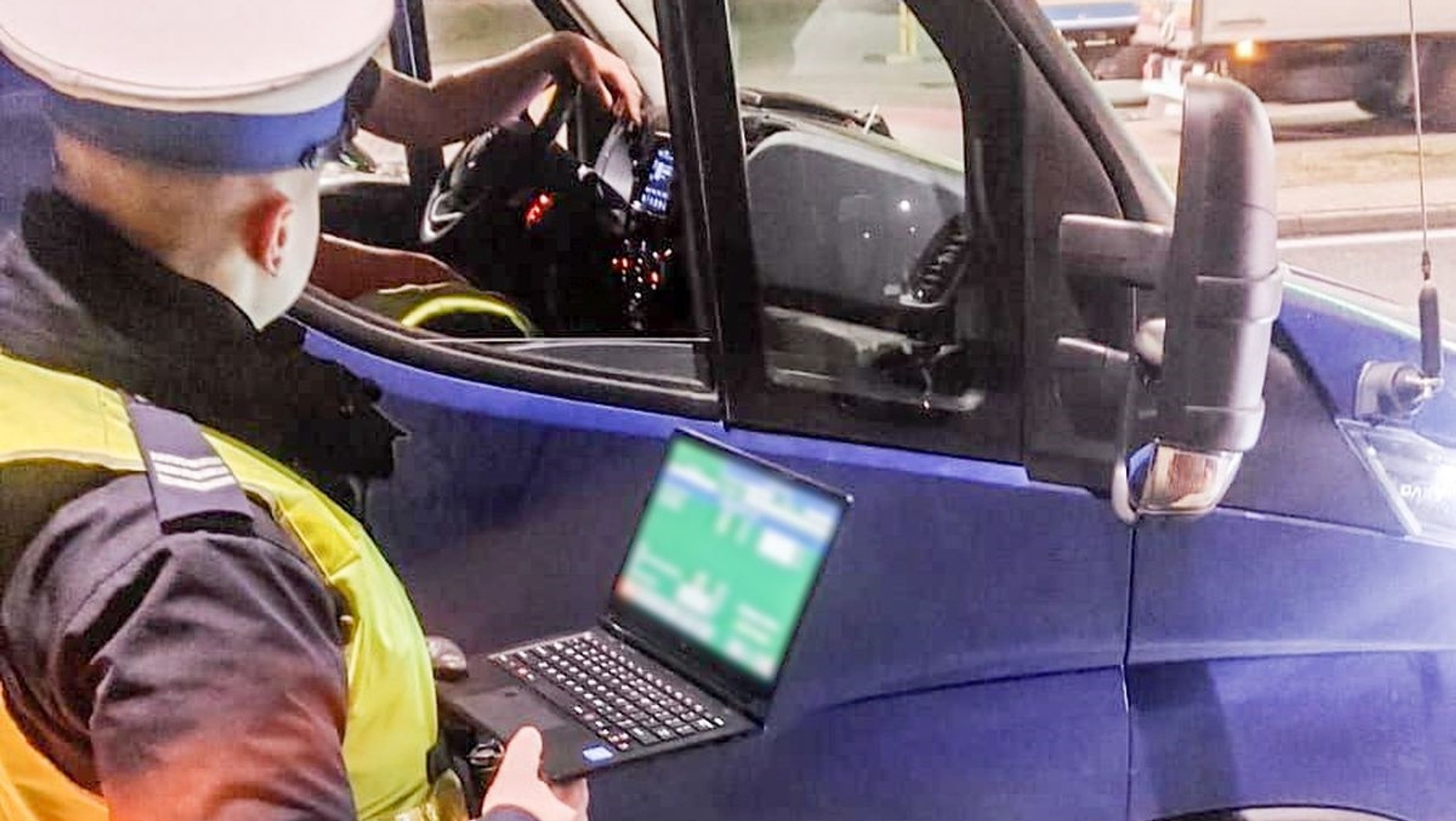 Policja na co dzień korzysta już ze specjalnych ambulansów