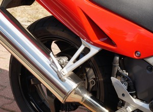 Pijany motocyklista potrącił pieszego. Ten też był nietrzeźwy