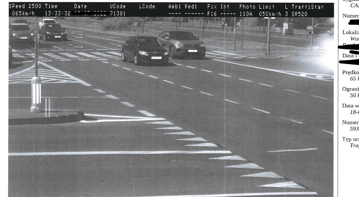 Dostał zdjęcie z fotoradaru, a na nim dwa samochody. Zdjęcie do kosza?