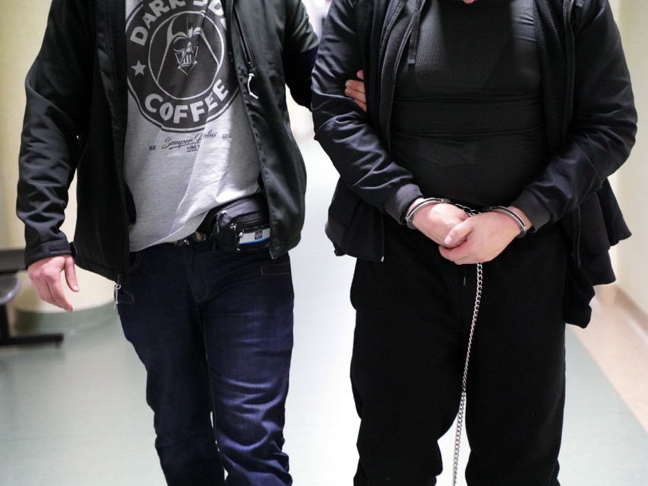 Policjanci z Otwocka rozbili gang złodziei i paserów samochodów
