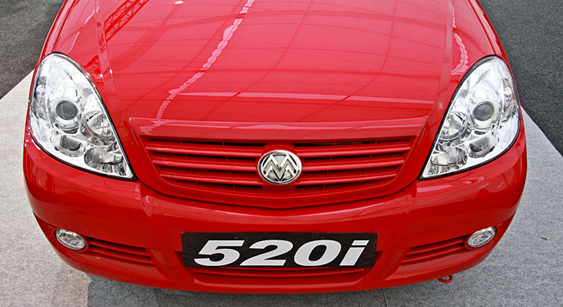 Lifan: kolejna chińska marka atakuje Europę (dane techniczne, fotogaleria)