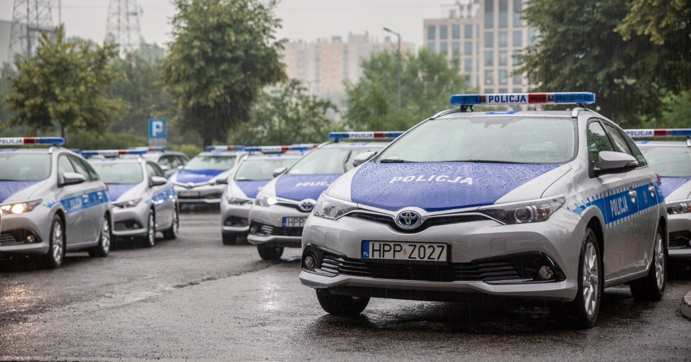 Hybrydowe Toyoty Auris Kombi w służbie policji