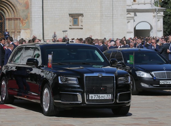 Które limuzyny są lepsze? Trumpa czy Putina?