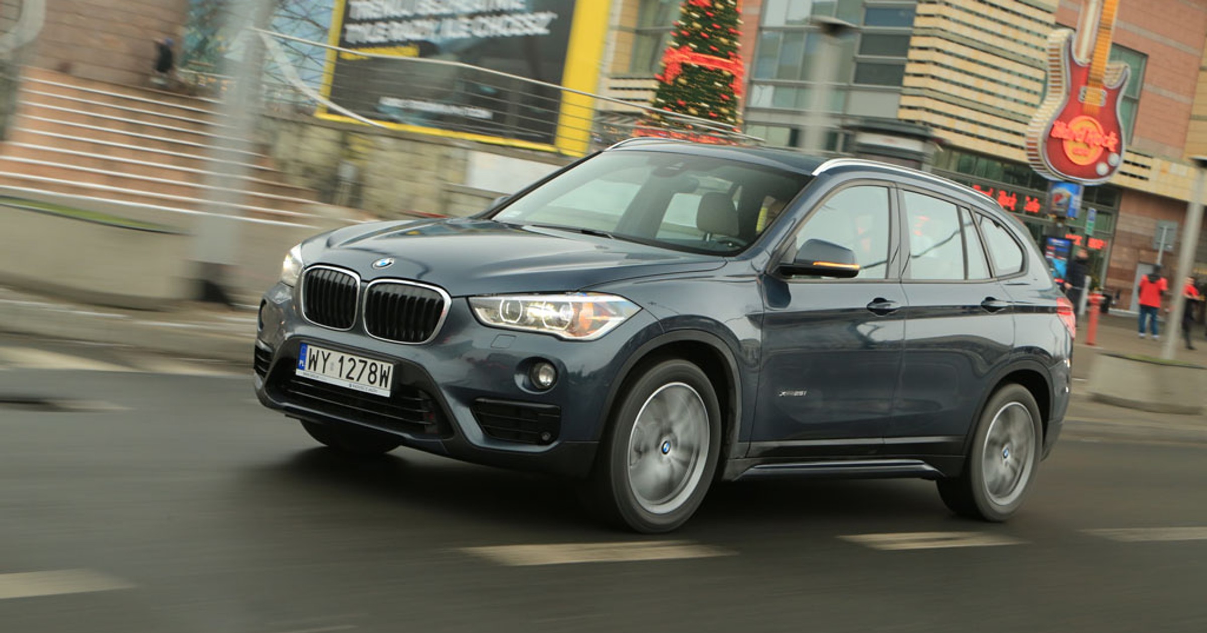 BMW X1 xDrive 25i - ma coś z vana