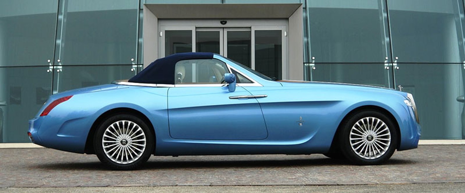 Pininfarina Hyperion: szczegółowe informacje i fotogaleria