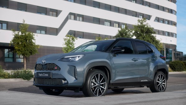 Toyota Yaris Cross dostała pakiet zmian. Ma też nowy cennik. Sprawdzamy