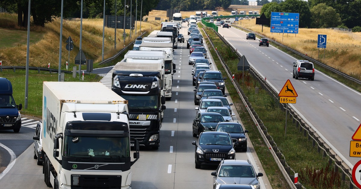 W Polsce mamy ponad 300 znaków drogowych, pionowych i poziomych