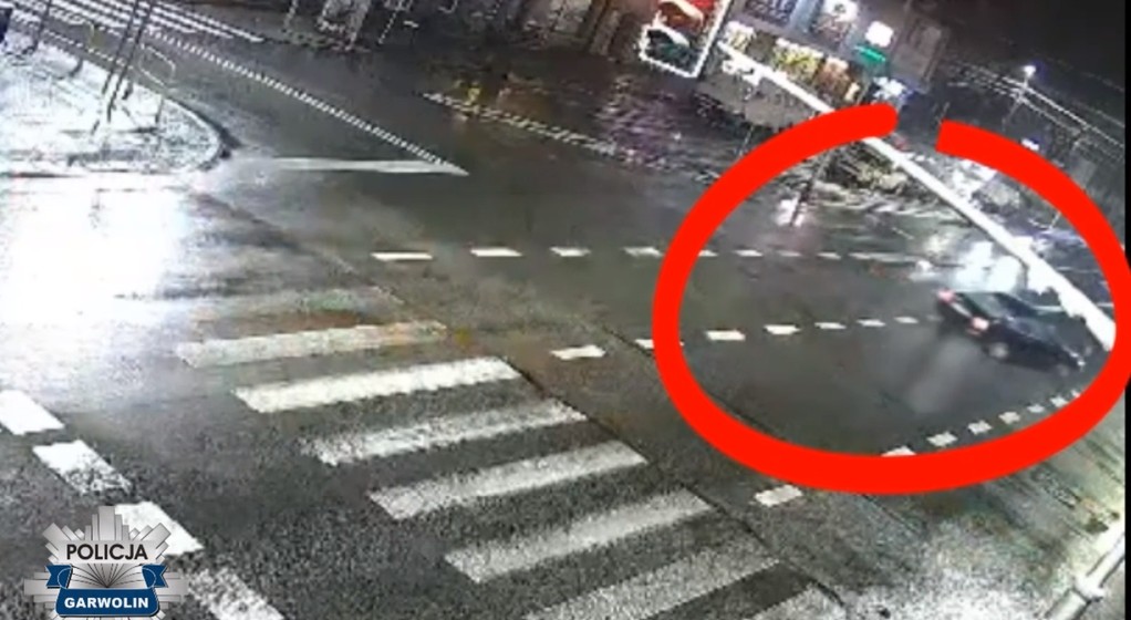 Moment potrącenia na przejściu dla pieszych w Garwolinie