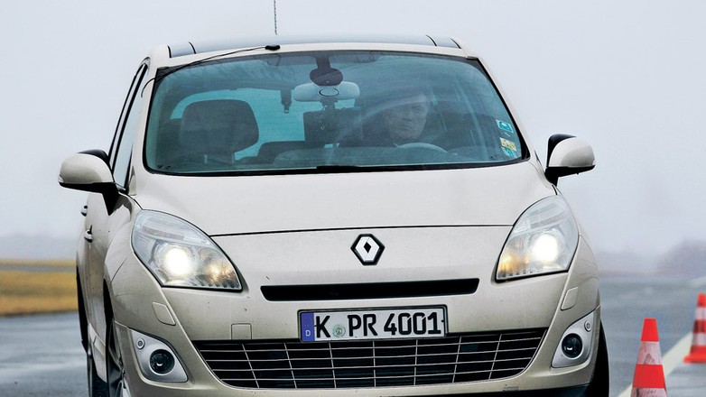 Renault Grand Scenic 1.9 dCi na dystansie 100 tys. km: naprawdę twarda sztuka