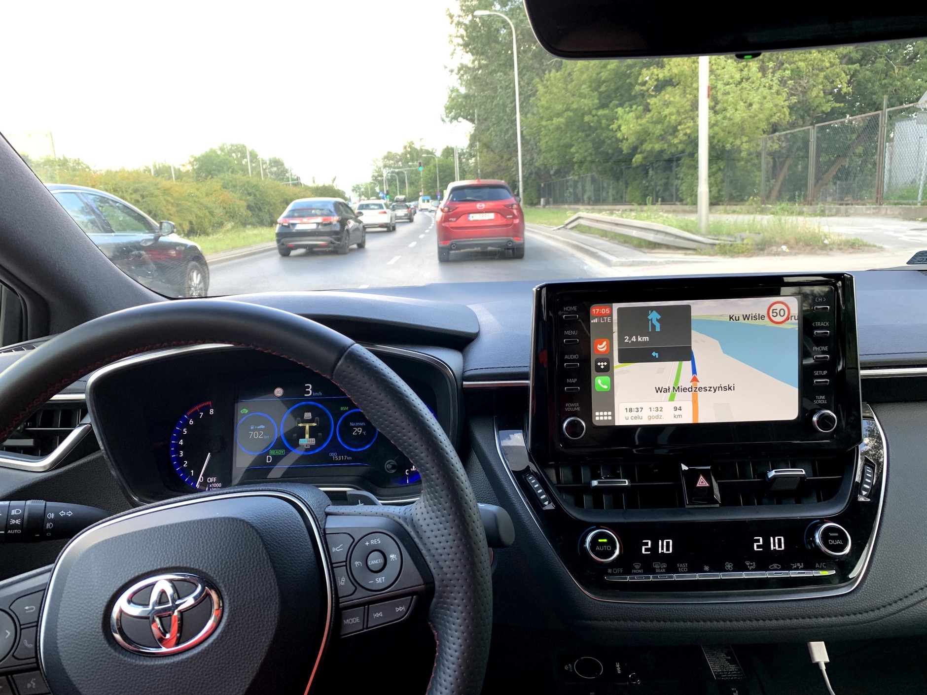 Android Auto i CarPlay w samochodzie