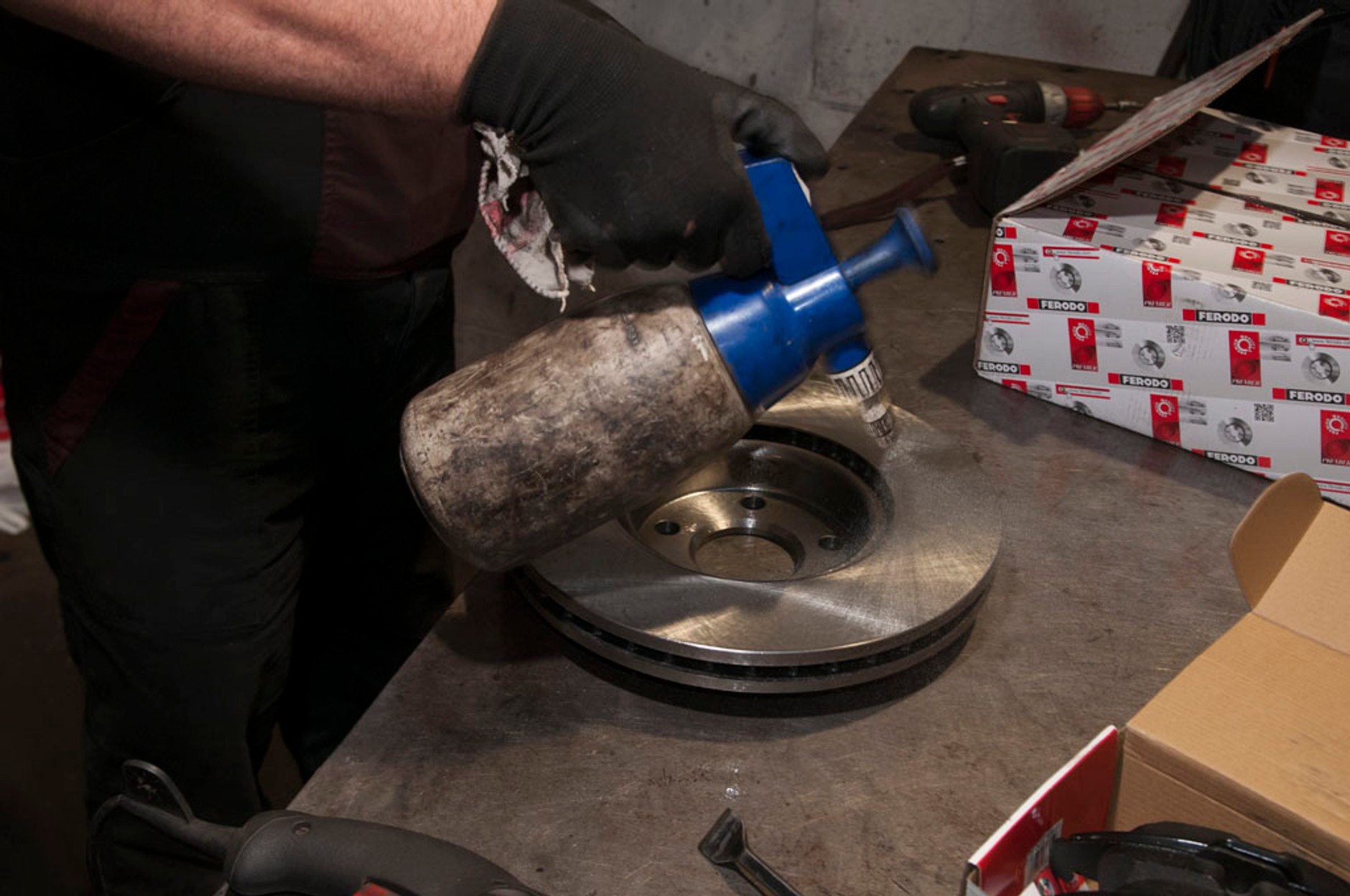 Samodzielna wymiana klocków i tarcz hamulcowych