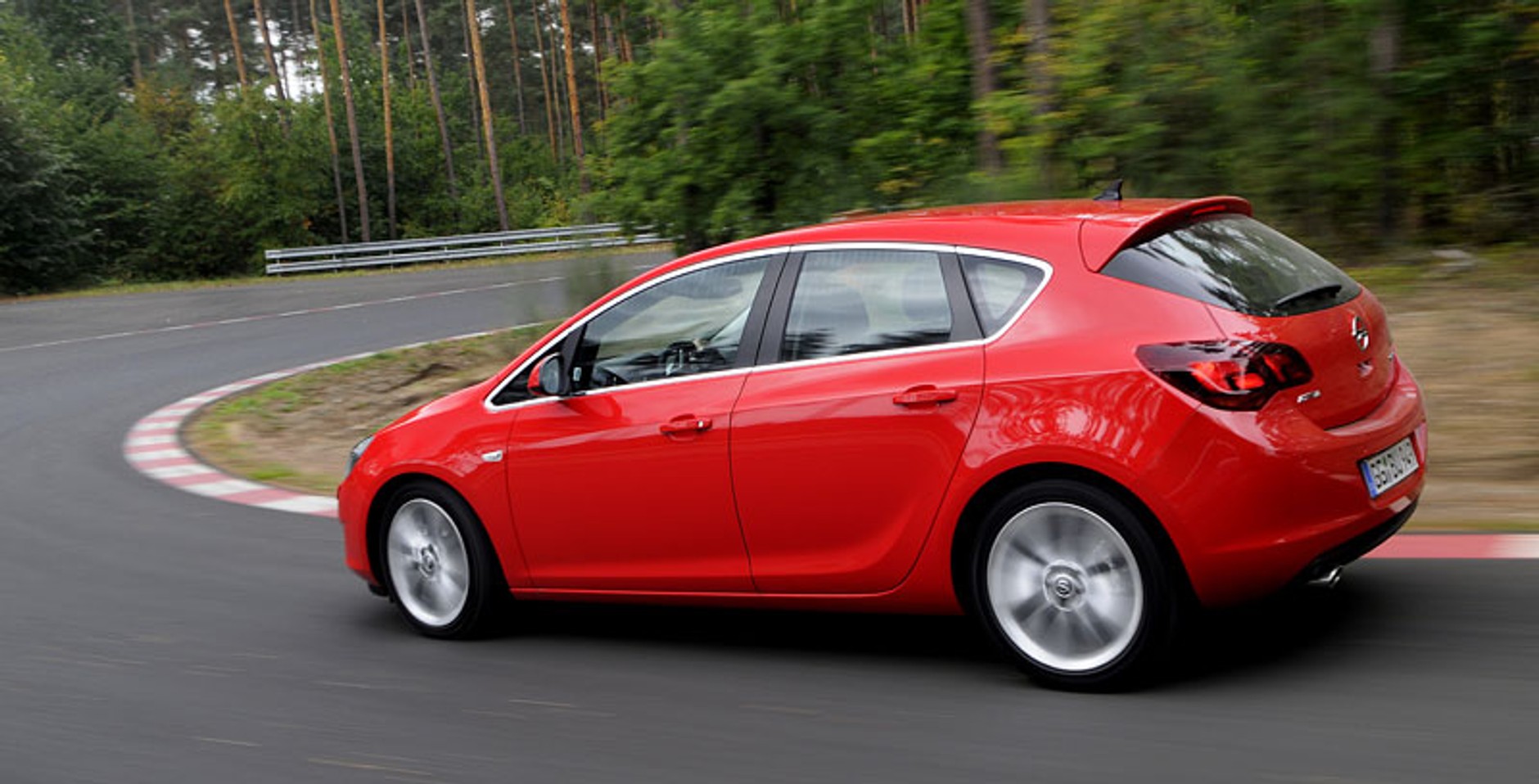 Opel Astra: pierwsze wrażenia z jazdy